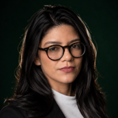 Karine-Pinheiro-Marketing.png